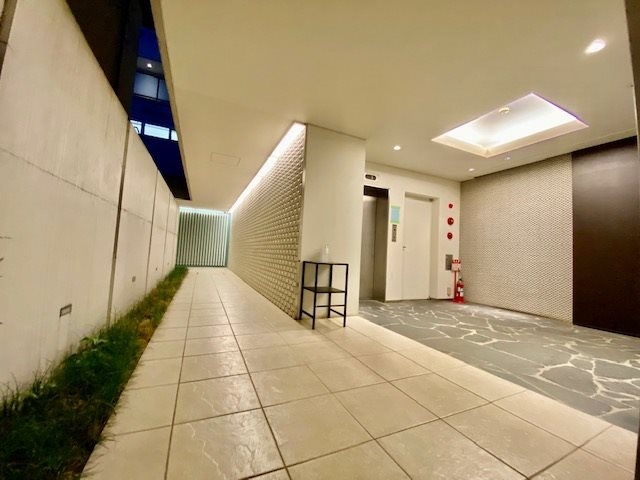 22/24 エントランス