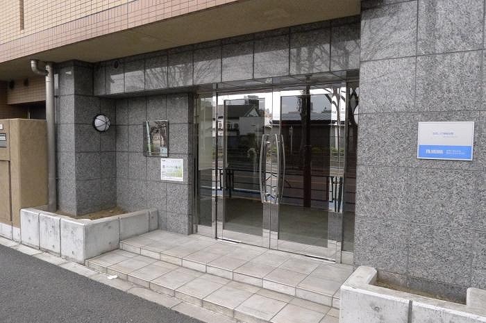 13/14 エントランス