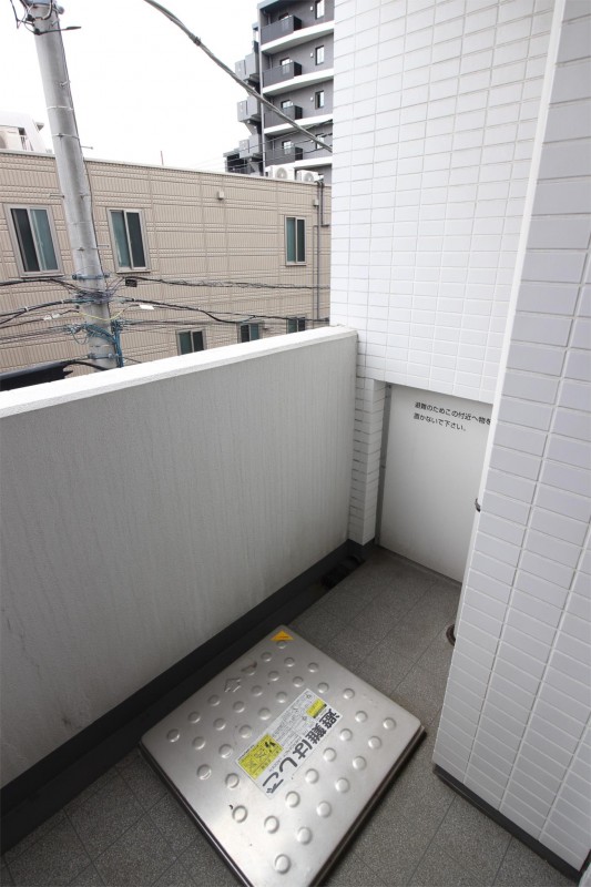 13/19 バルコニー