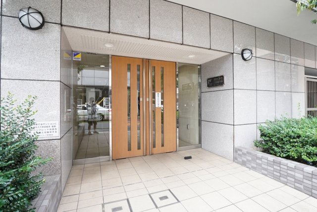 22/30 エントランス