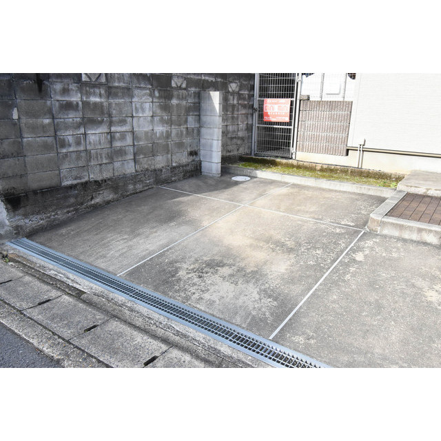 26/30 駐車場