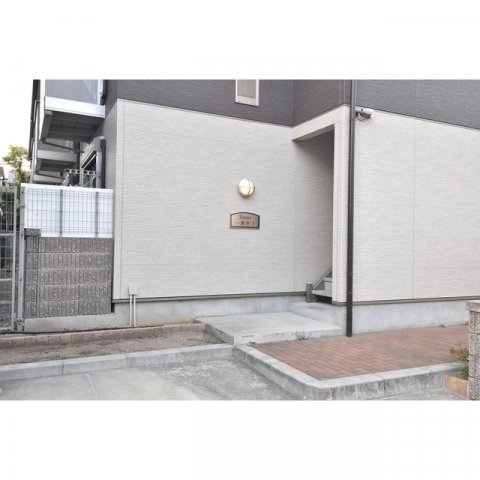 16/26 エントランス