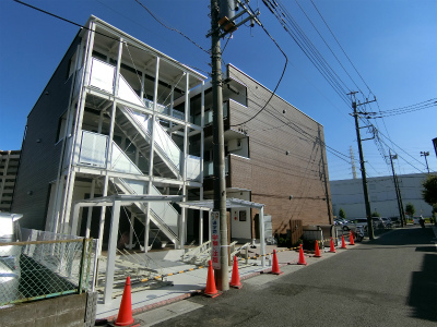 21/30 エントランス