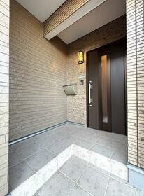 2/2 エントランス