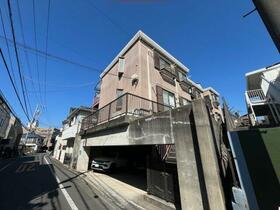 14/22 エントランス