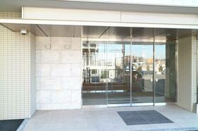 16/21 エントランス