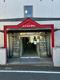 16/16 エントランス