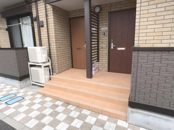 19/28 エントランス