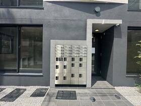 16/16 エントランス