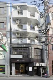 14/14 エントランス