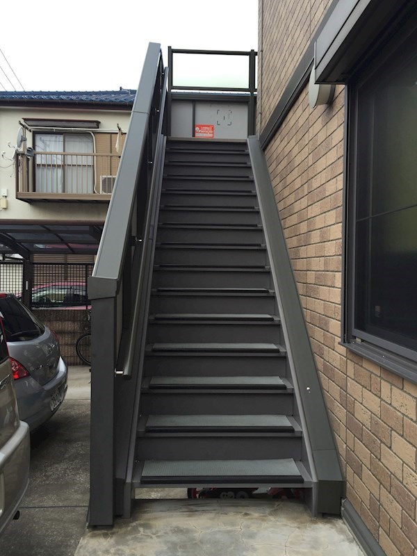 17/25 エントランス