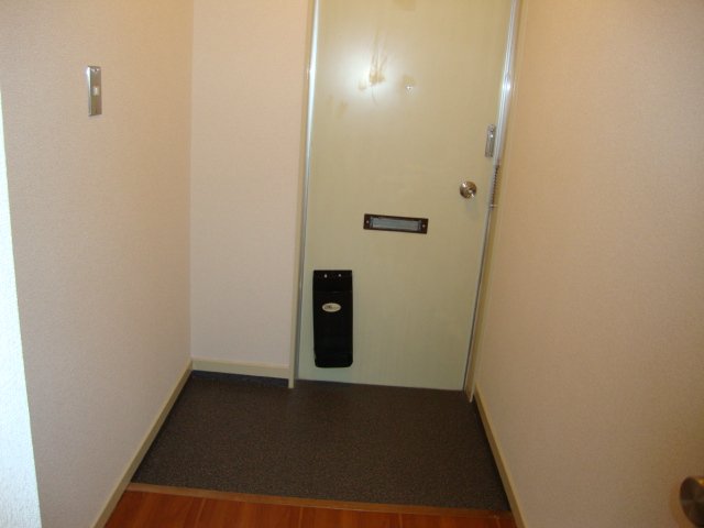 14/30 玄関
