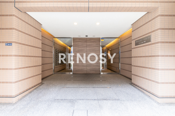 5/5 エントランス