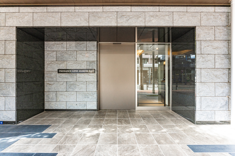 5/5 エントランス