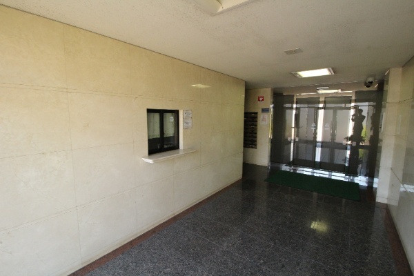 14/14 エントランス