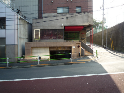 3/3 エントランス