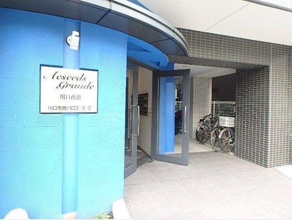 3/3 エントランス