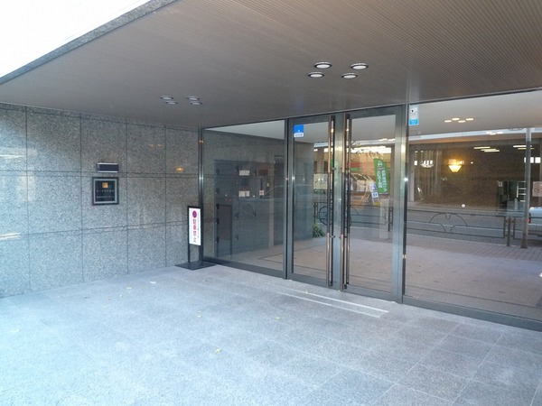 4/4 エントランス