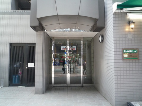 3/4 エントランス