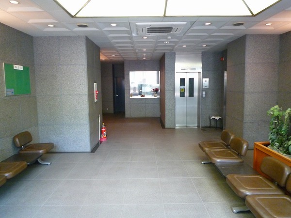 13/13 エントランス