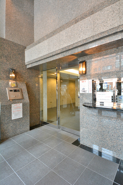 3/3 エントランス