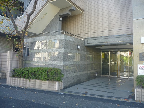 3/4 エントランス