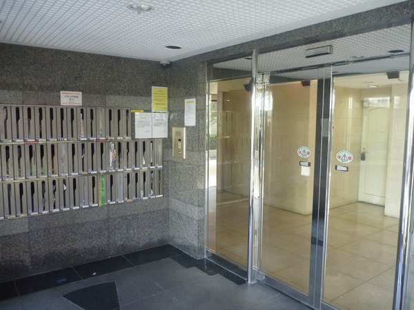 4/4 エントランス