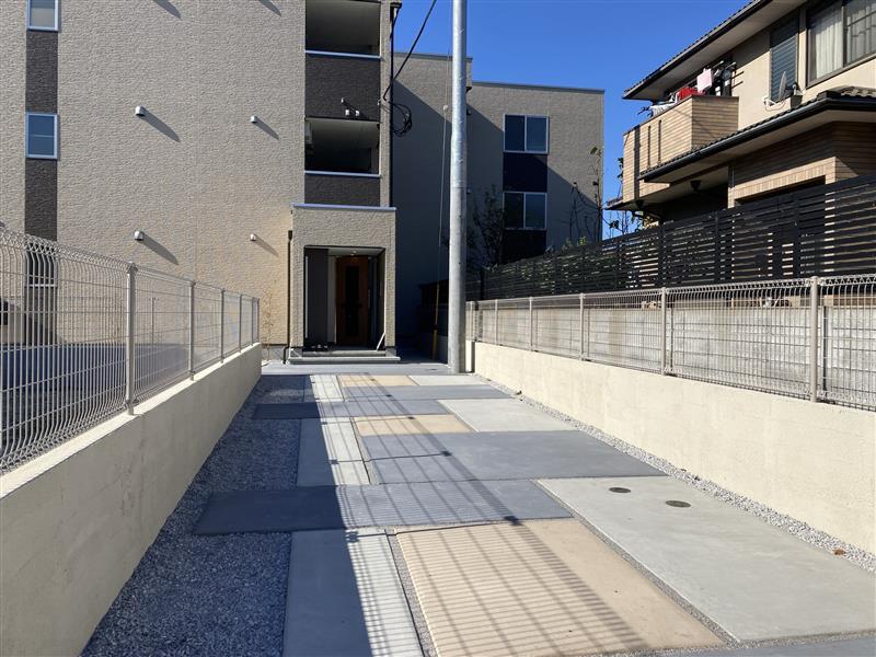 2/2 エントランス