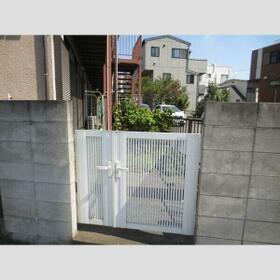 15/15 エントランス