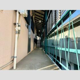 16/16 エントランス