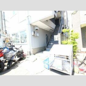 2/2 エントランス