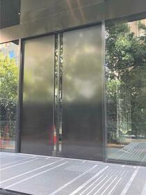 16/16 エントランス