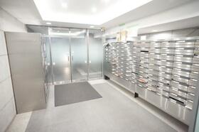 2/2 エントランス