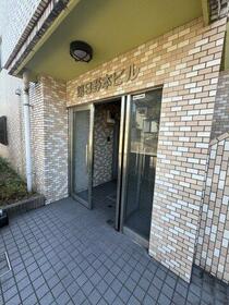 16/16 エントランス