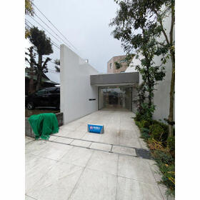 4/4 エントランス