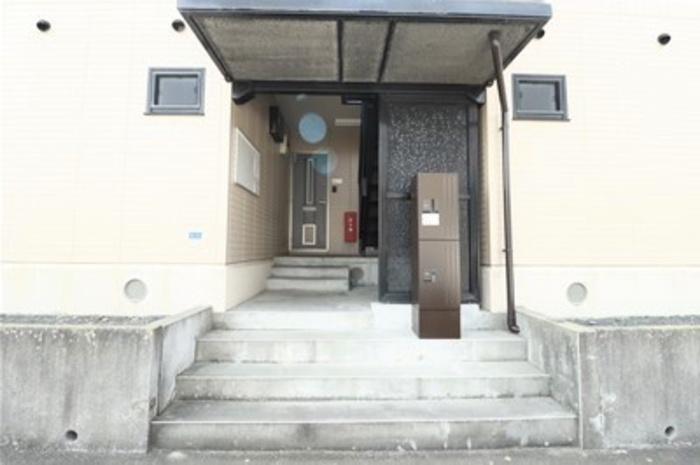 15/18 エントランス