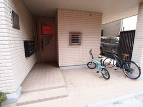 2/2 エントランス