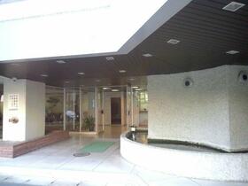 13/13 エントランス