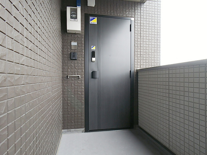 18/22 エントランス