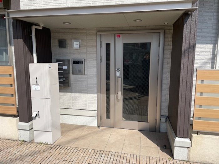 17/20 エントランス