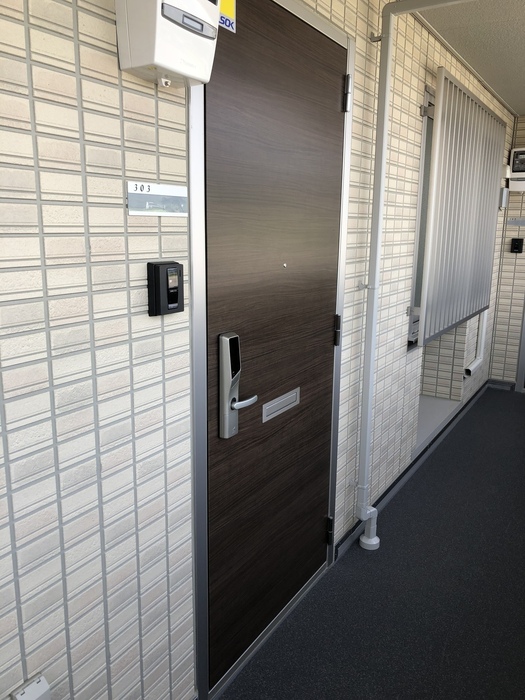 17/19 エントランス