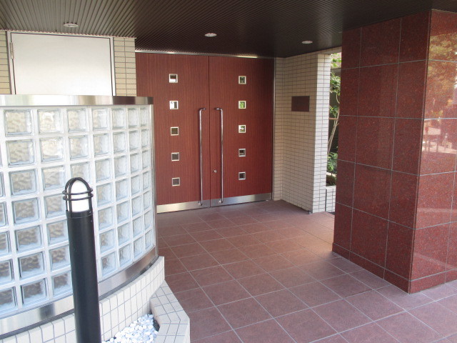 19/24 エントランス