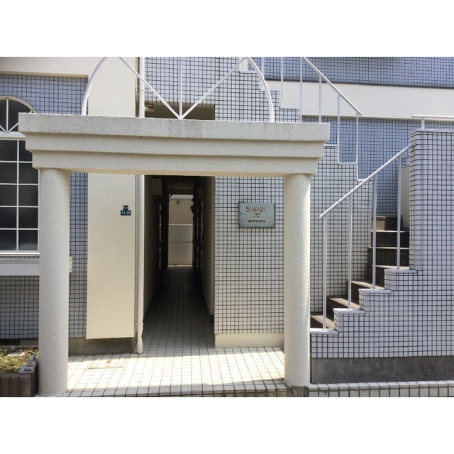 4/4 エントランス