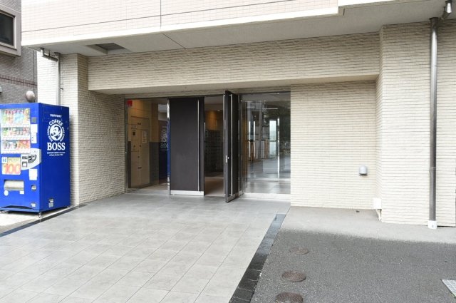 14/20 エントランス