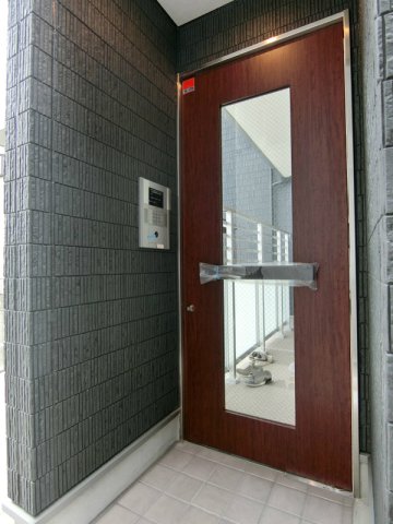 15/15 エントランス