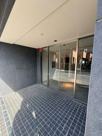 16/16 エントランス