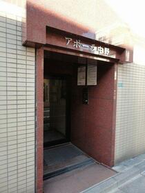 16/16 エントランス