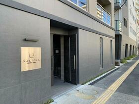 16/16 エントランス