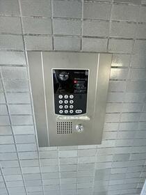 3/4 エントランス