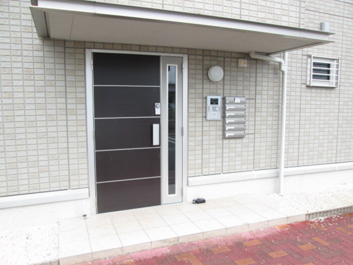 18/20 エントランス